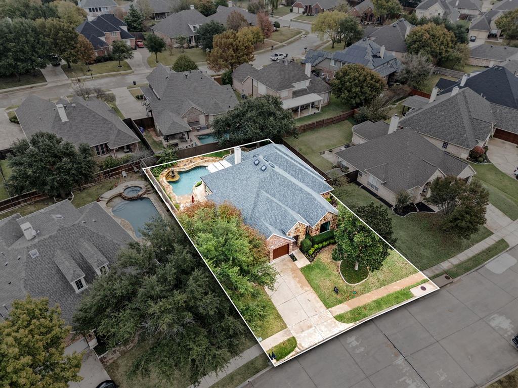 1808 Lakes Edge Boulevard