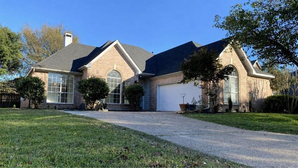 2409 N HUNTER PLACE LN, ARLINGTON, TX 76006 - Image 42cabdc6256c4e9ecdf4c083d9f781ad/3852570217