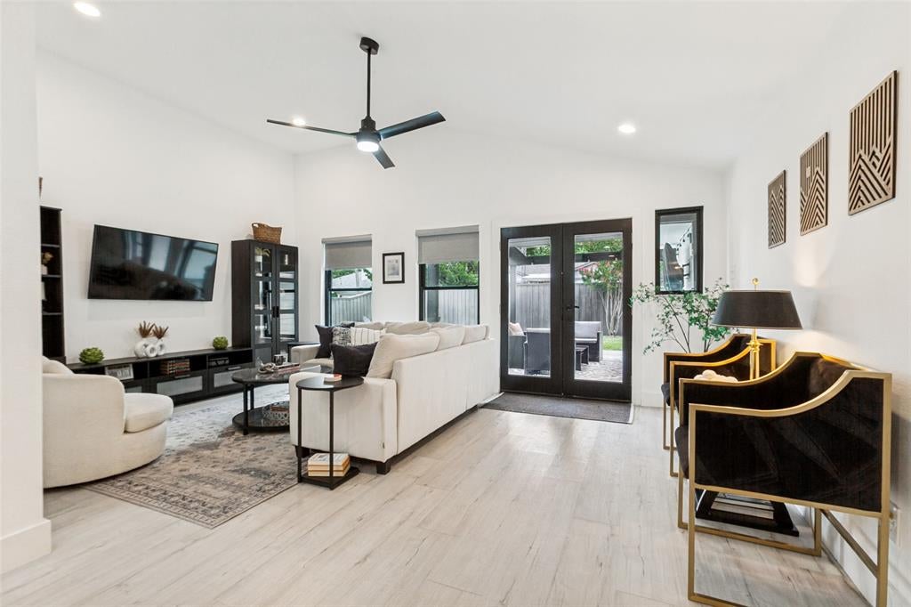 411 Ridgewood Drive