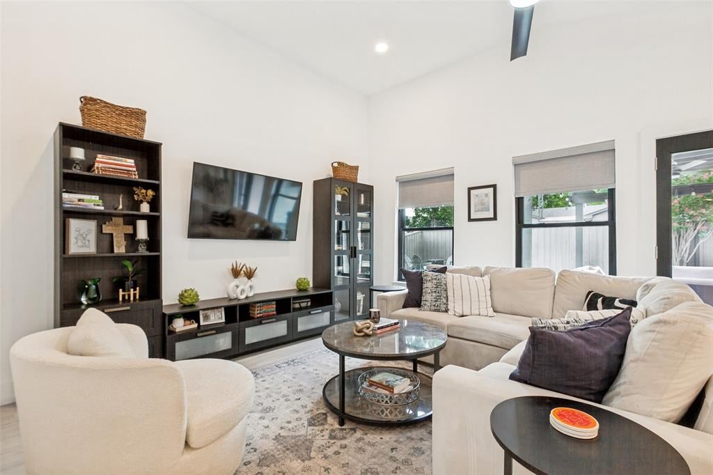 411 Ridgewood Drive