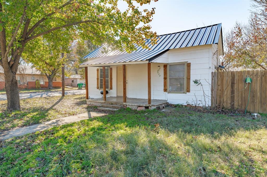 1000 N Clinton Street N