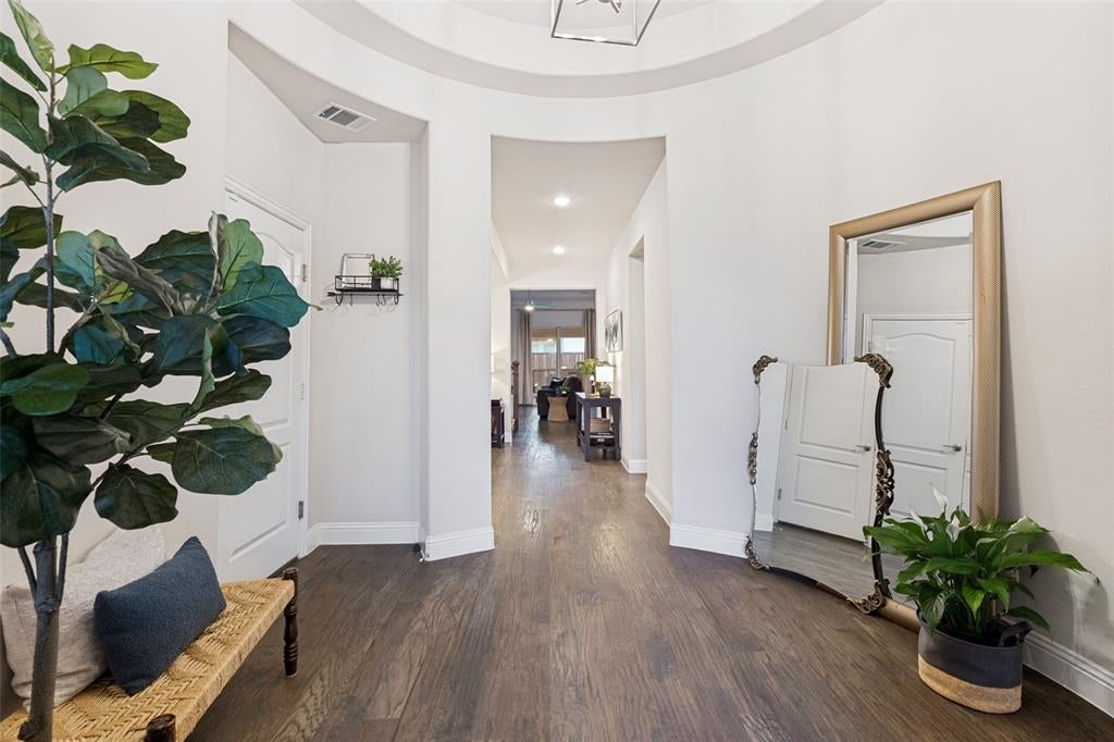 3713 Republic Trail