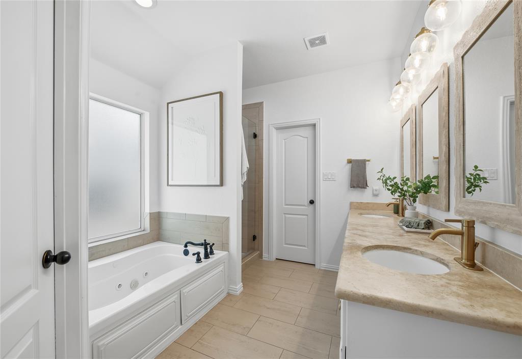 Coppell, Texas 75019, United States, 3 Bedrooms Bedrooms, ,3 BathroomsBathrooms,Residential,Pending,247663