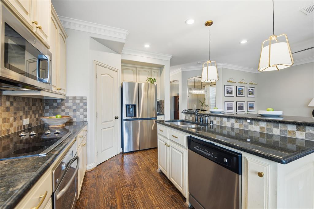 Coppell, Texas 75019, United States, 3 Bedrooms Bedrooms, ,3 BathroomsBathrooms,Residential,Pending,247663