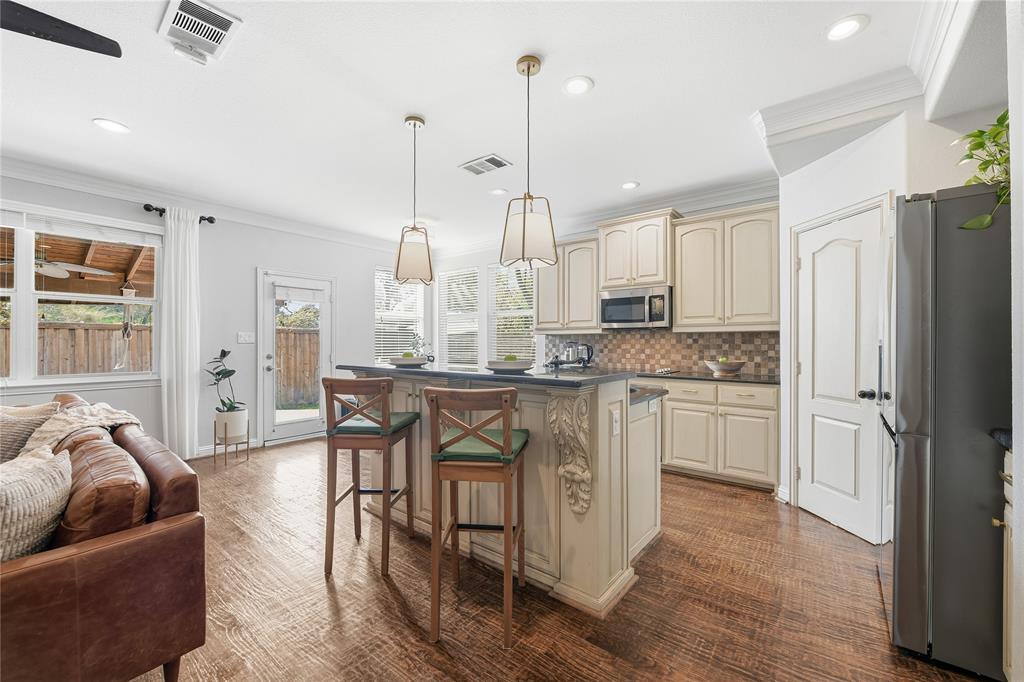 Coppell, Texas 75019, United States, 3 Bedrooms Bedrooms, ,3 BathroomsBathrooms,Residential,Pending,247663