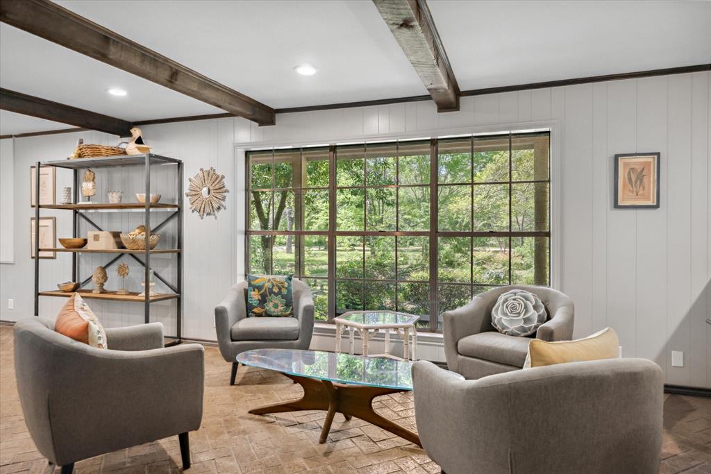 WOODLAND ACRES - Residential