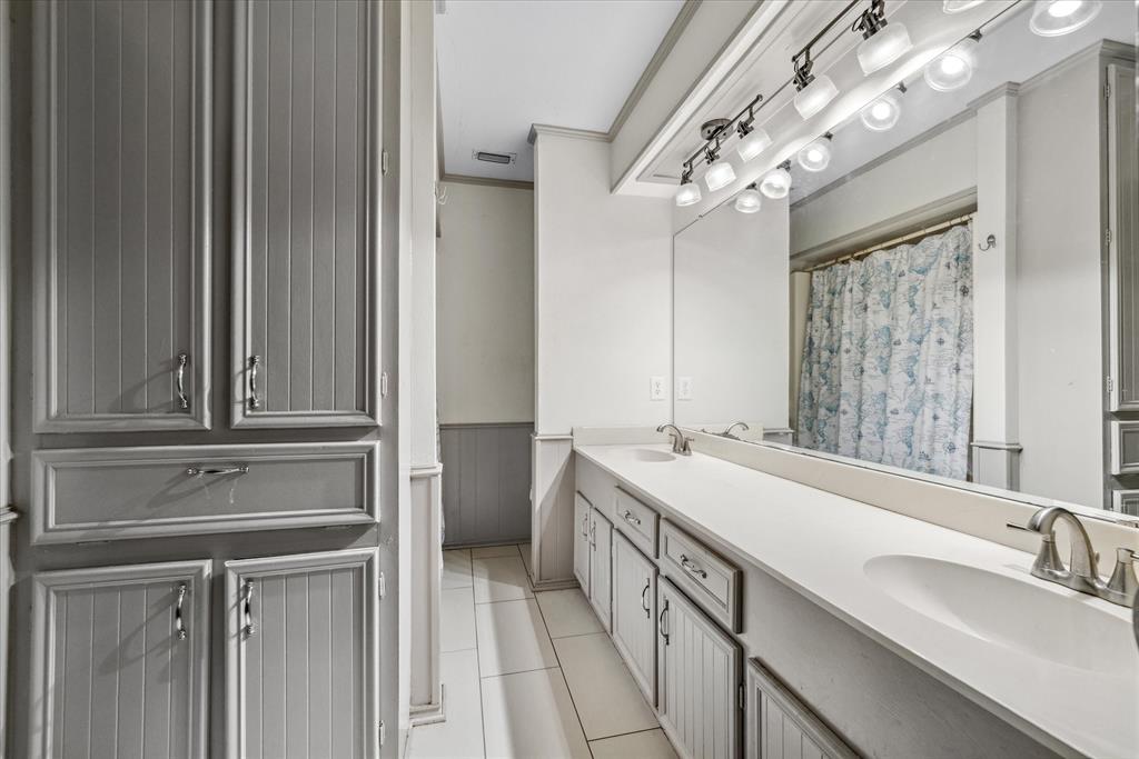 WOODLAND ACRES - Residential