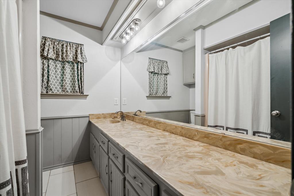 WOODLAND ACRES - Residential