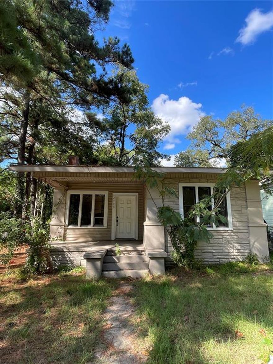 Investor opportunity, expand your real estate investment portfolio today! Motivated seller, bring your best offers!