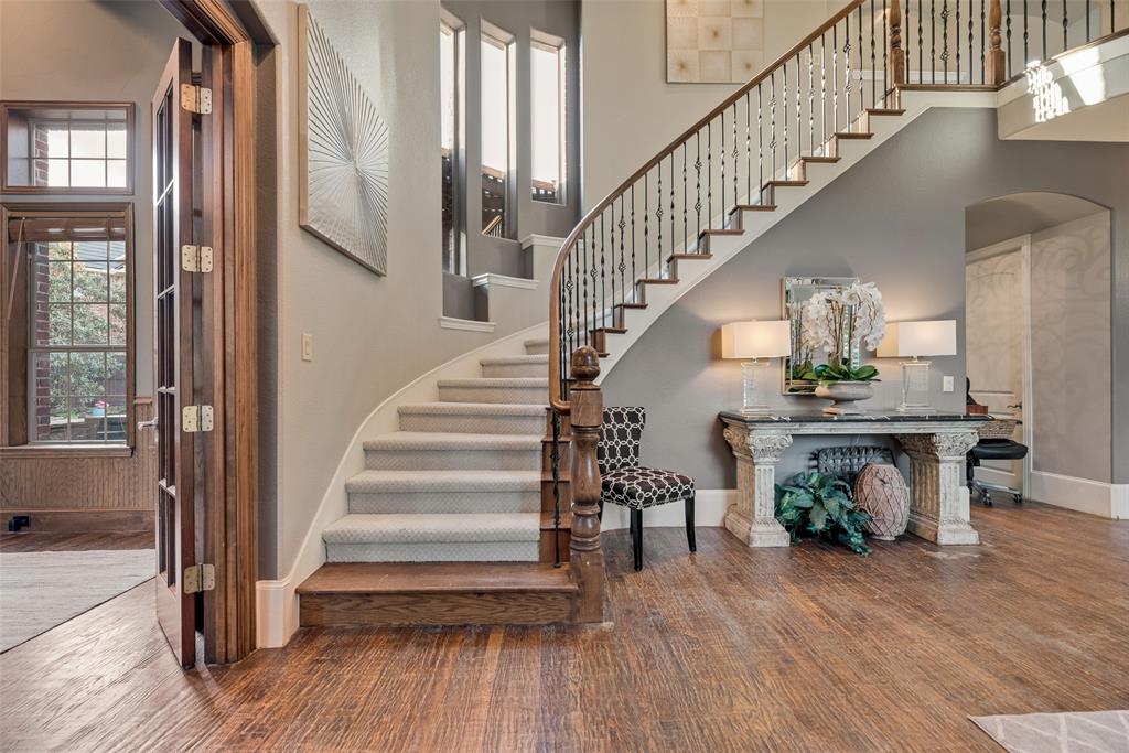 1608 Pine Hollow Drive