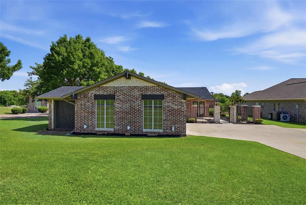 533 Kiowa Drive W