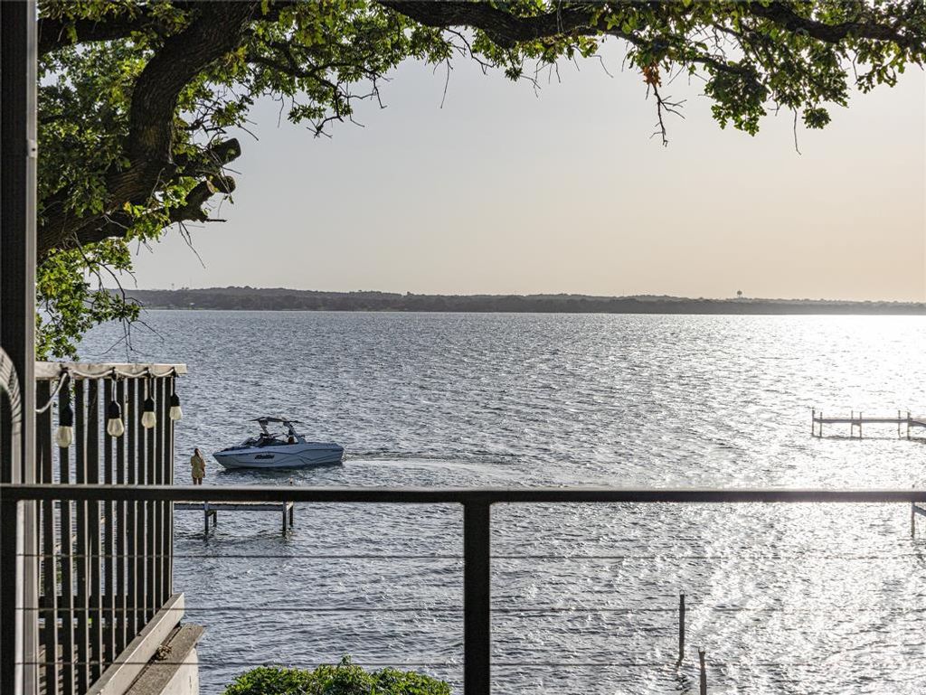 Photo of 9999 Boat Club Road #601, Fort Worth, TX 76179 (MLS # 21316601)