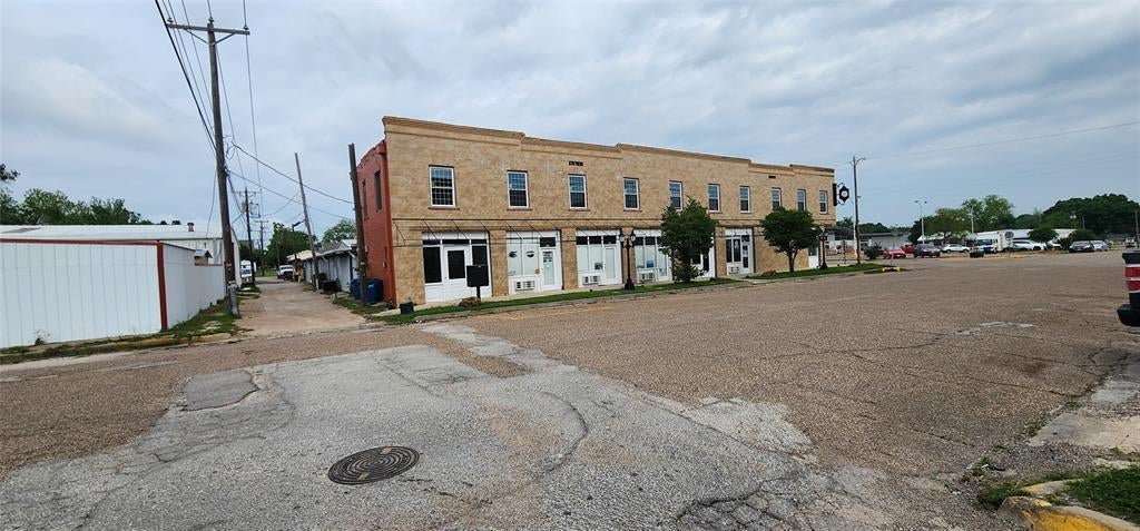401 E Commerce Street