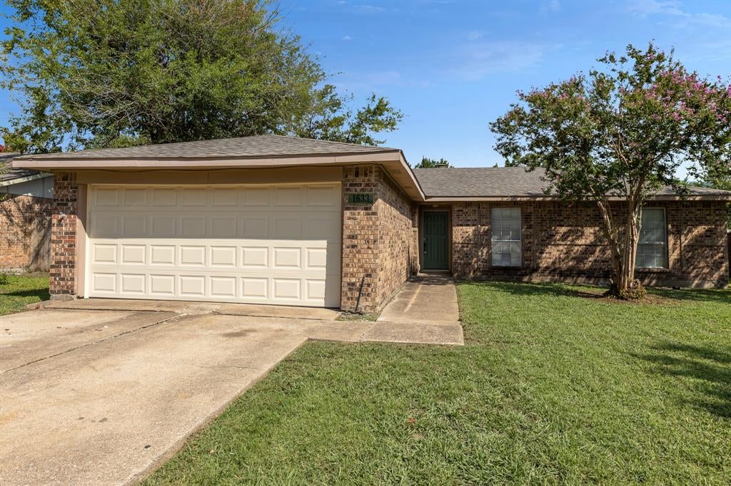 Photo of 1633 Bette Drive, Mesquite, TX 75149 (MLS # 21390918)
