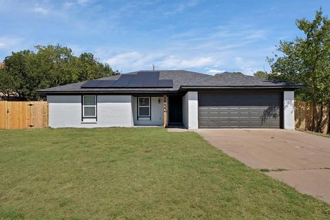 1132 Judy Avenue Benbrook TX 76126