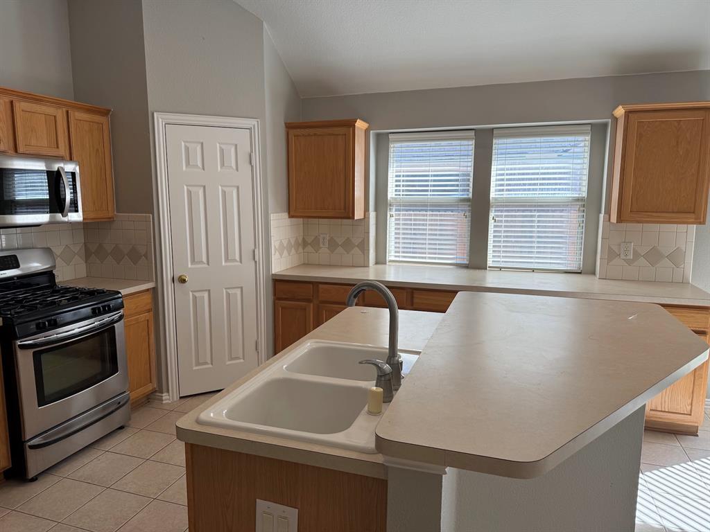 Waterford Falls Ph Two A - Residential Lease