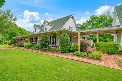 Photo of 146 County Road 33985, Powderly, TX 75473 (MLS # 21304856)