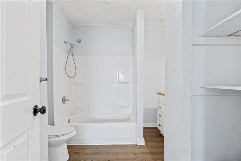 Farwell Heights - Residential Lease