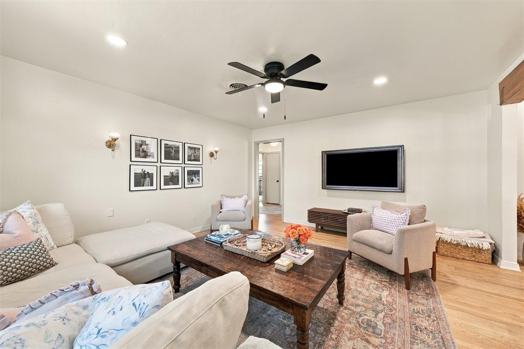 3821 Cobbs Drive