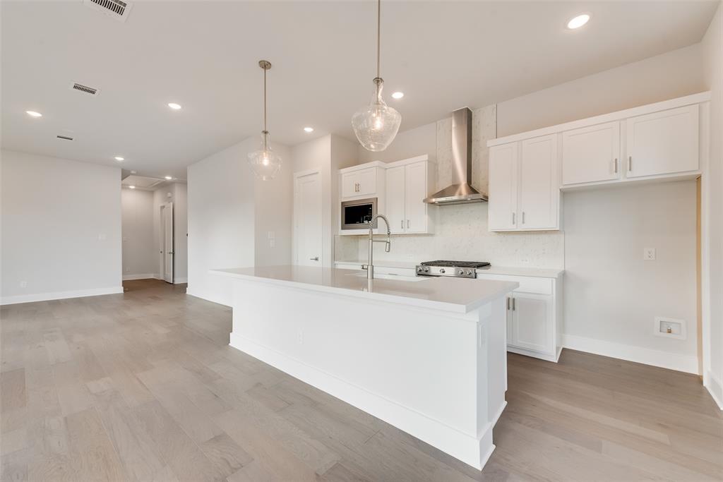 909 Ash Road