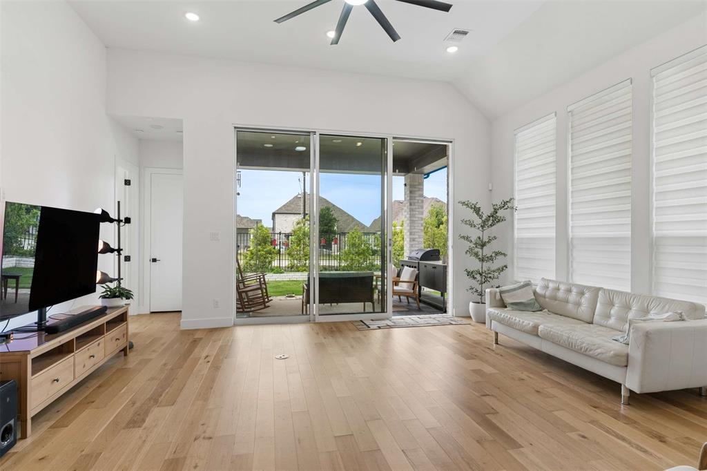 1939 Apple Tree Drive