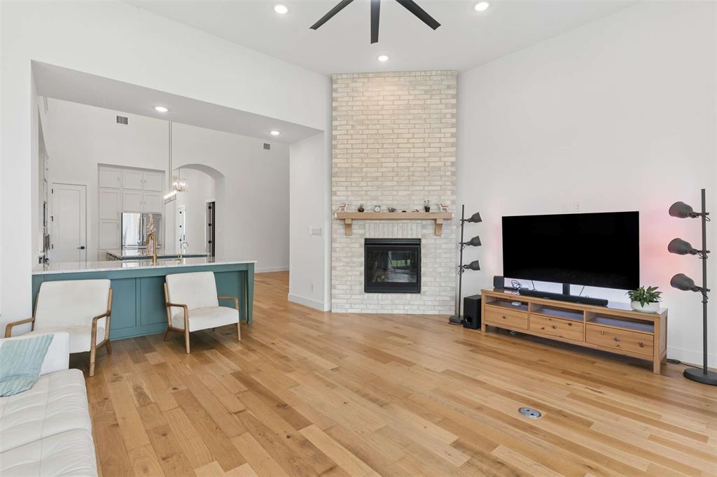 1939 Apple Tree Drive