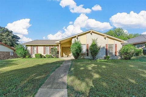 A home in DeSoto