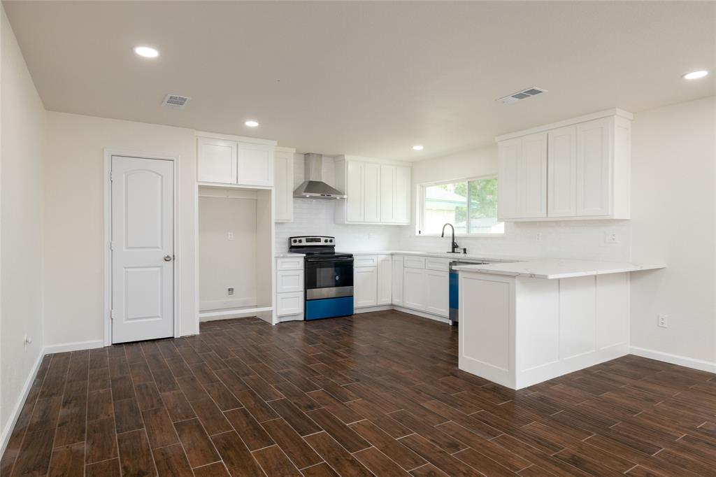 Ledbetter Gardens - Residential Lease