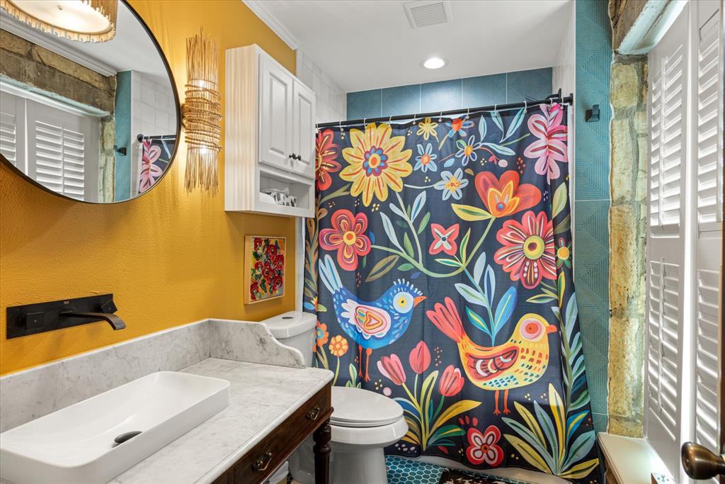 Original Town - Commercial Sale