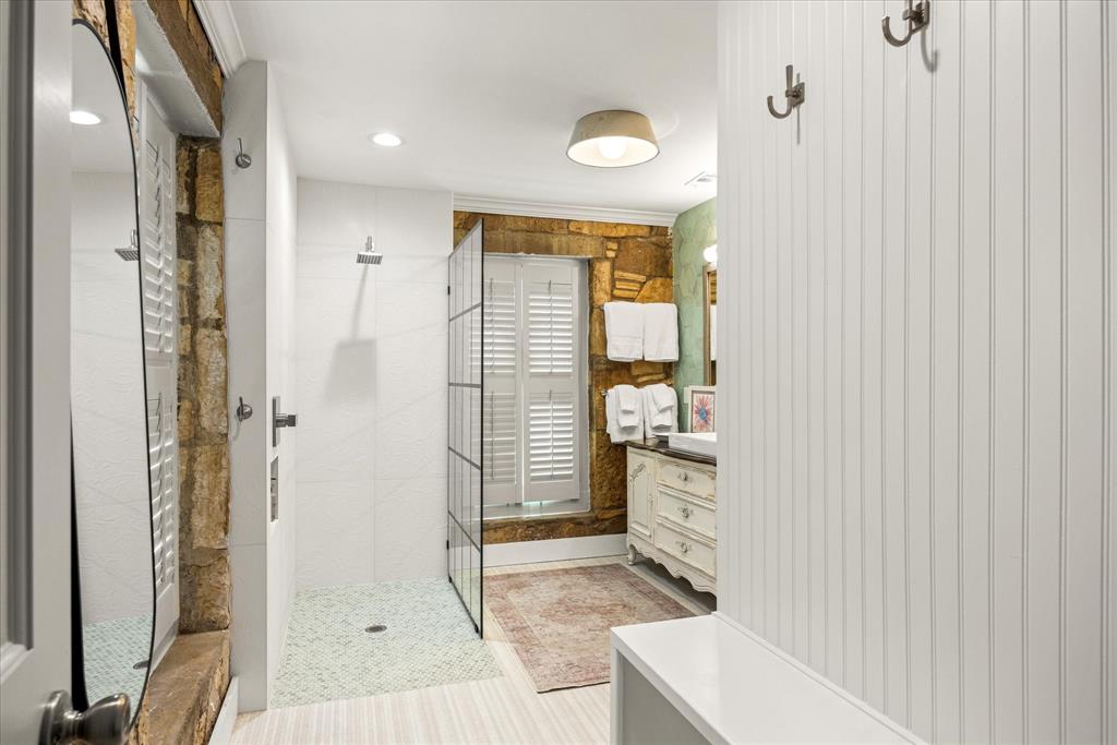 Original Town - Commercial Sale