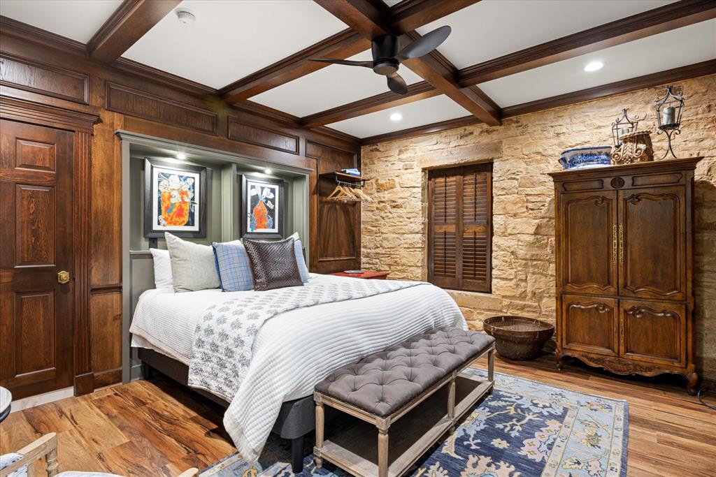 Original Town - Commercial Sale