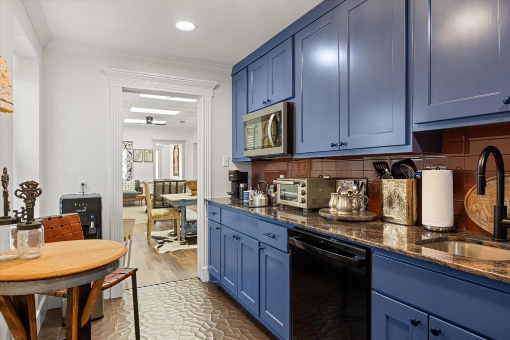 Original Town - Commercial Sale