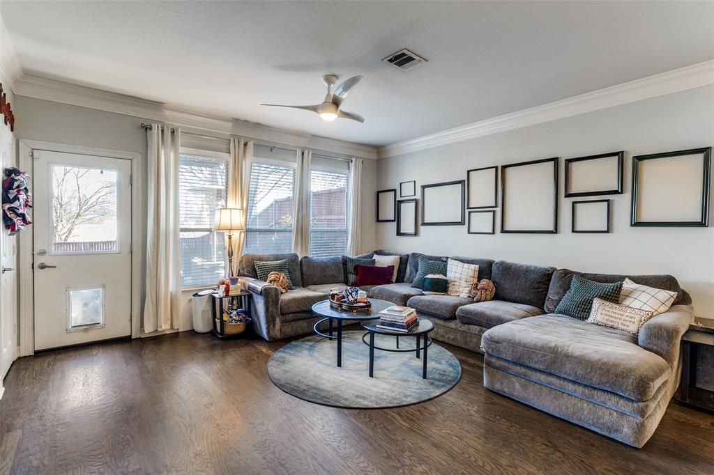 2328 Throckmorton Street