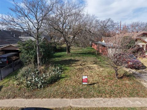 6 N Ravinia Drive Dallas TX 75211