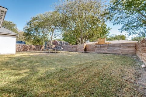 Tiny photo for 216 Melrose Lane, Lancaster, TX 75146 (MLS # 21099582)