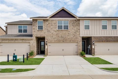 Photo of 754 Carson Lane, Pilot Point, TX 76258 (MLS # 21221826)