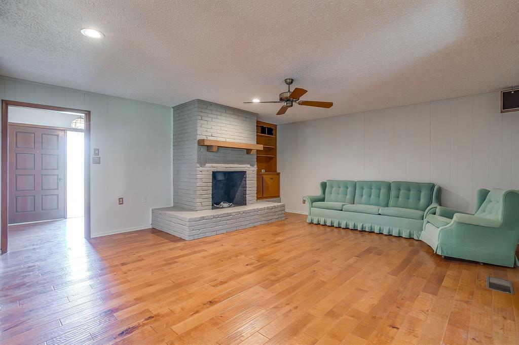3535 Crestridge Drive