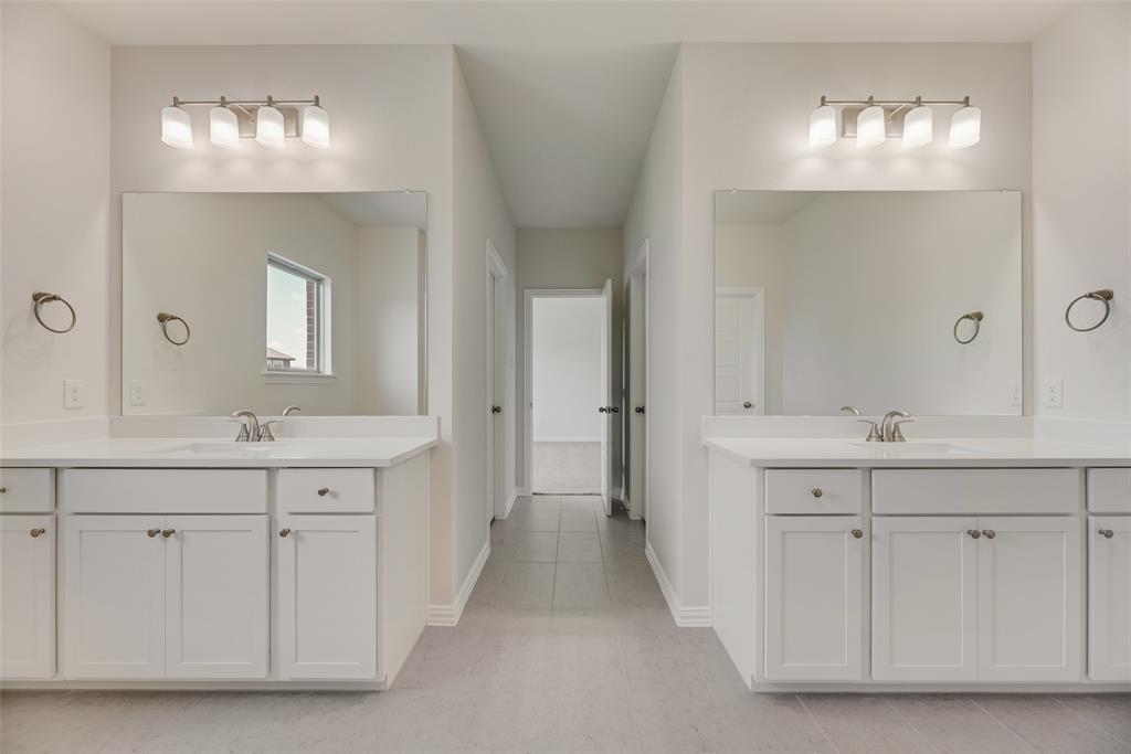 Valencia On The Lake - Residential