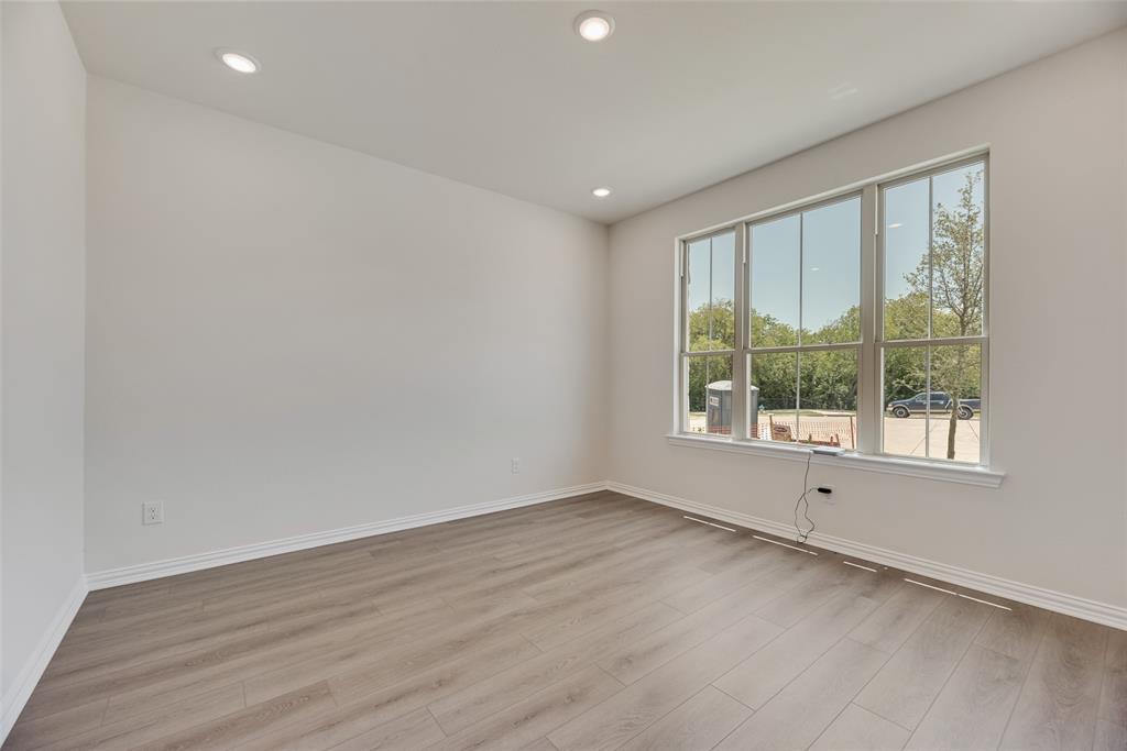 Valencia On The Lake - Residential