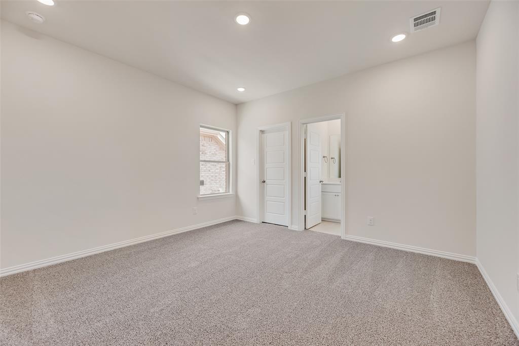 Valencia On The Lake - Residential