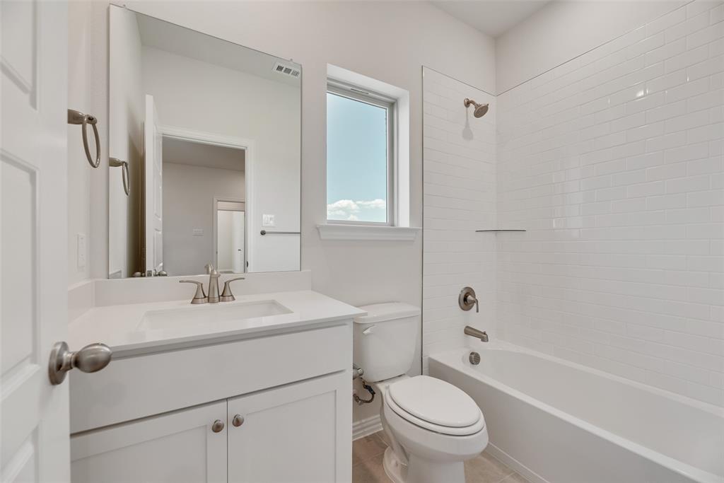 Valencia On The Lake - Residential