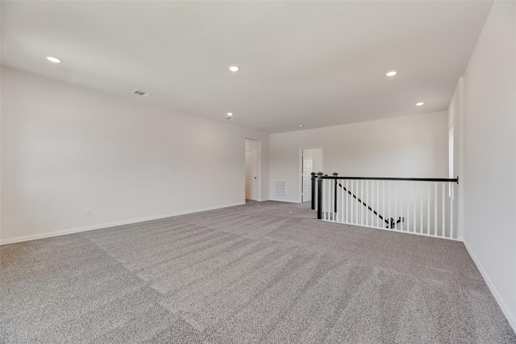 Valencia On The Lake - Residential