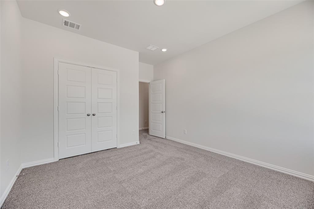 Valencia On The Lake - Residential