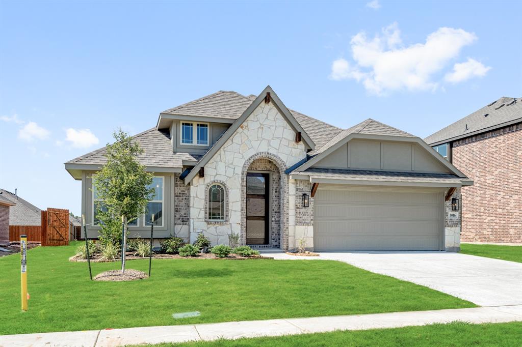 1016 Pineview Lane
