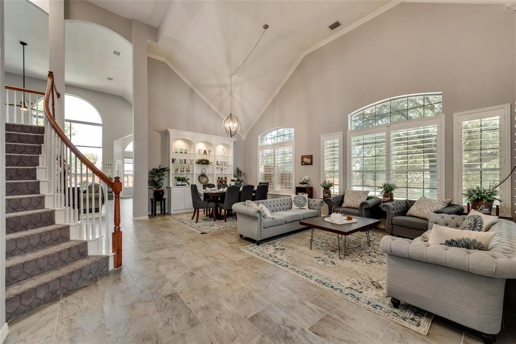 2109 Indian Trail