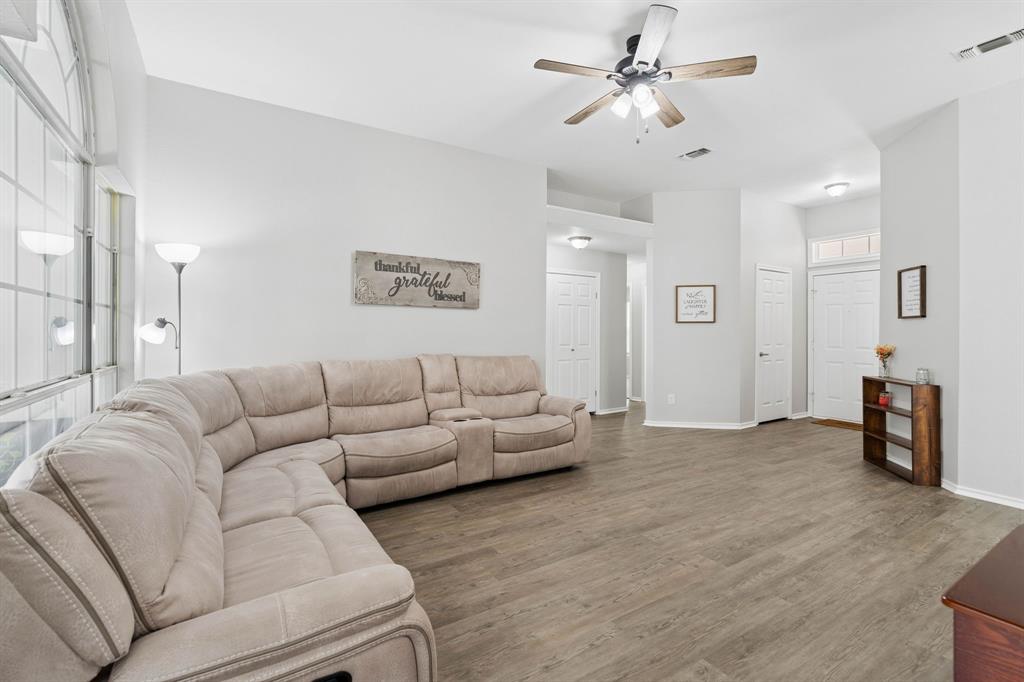 1909 Timberline Lane