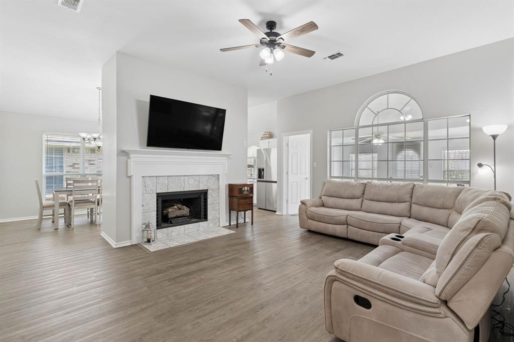 1909 Timberline Lane