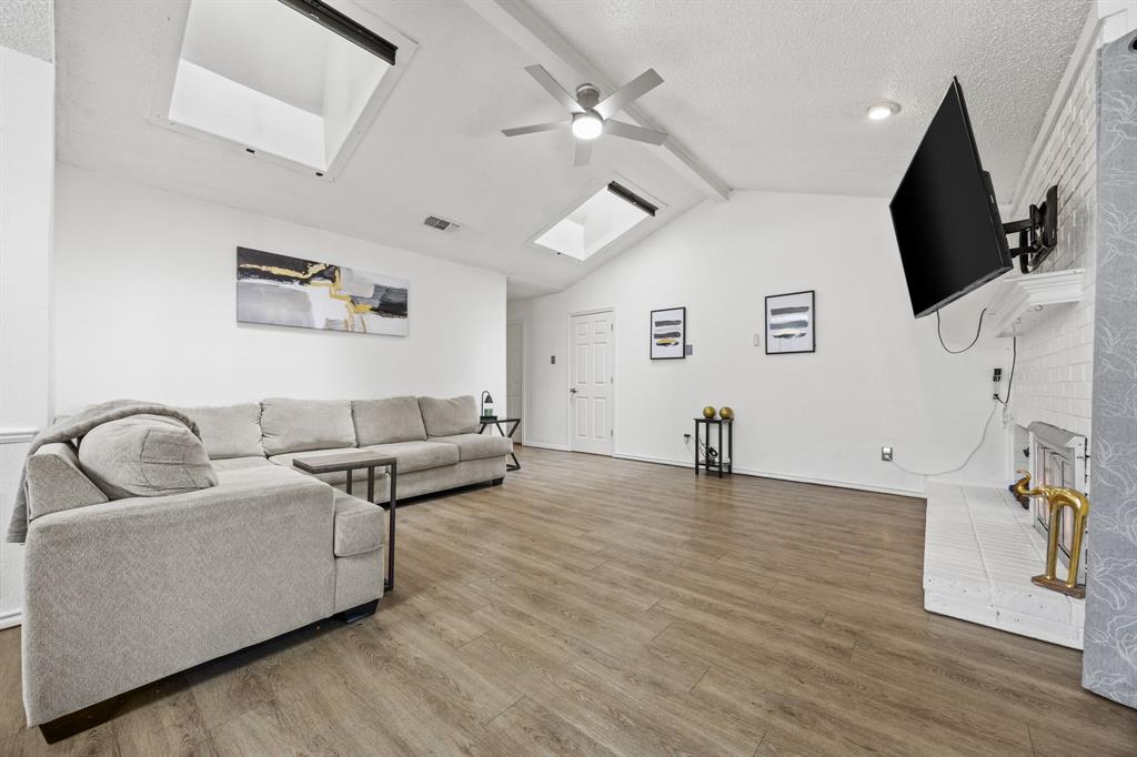 1422 Westwood Drive