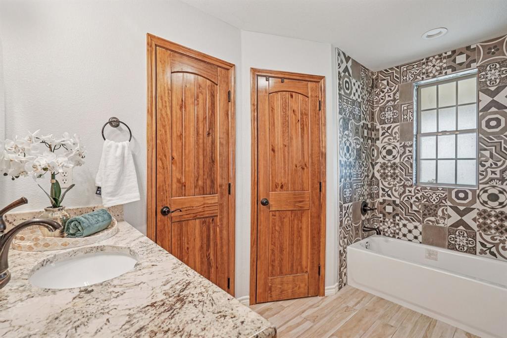 Logsdon Jo - Residential