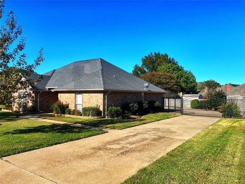 A home in Sulphur Springs